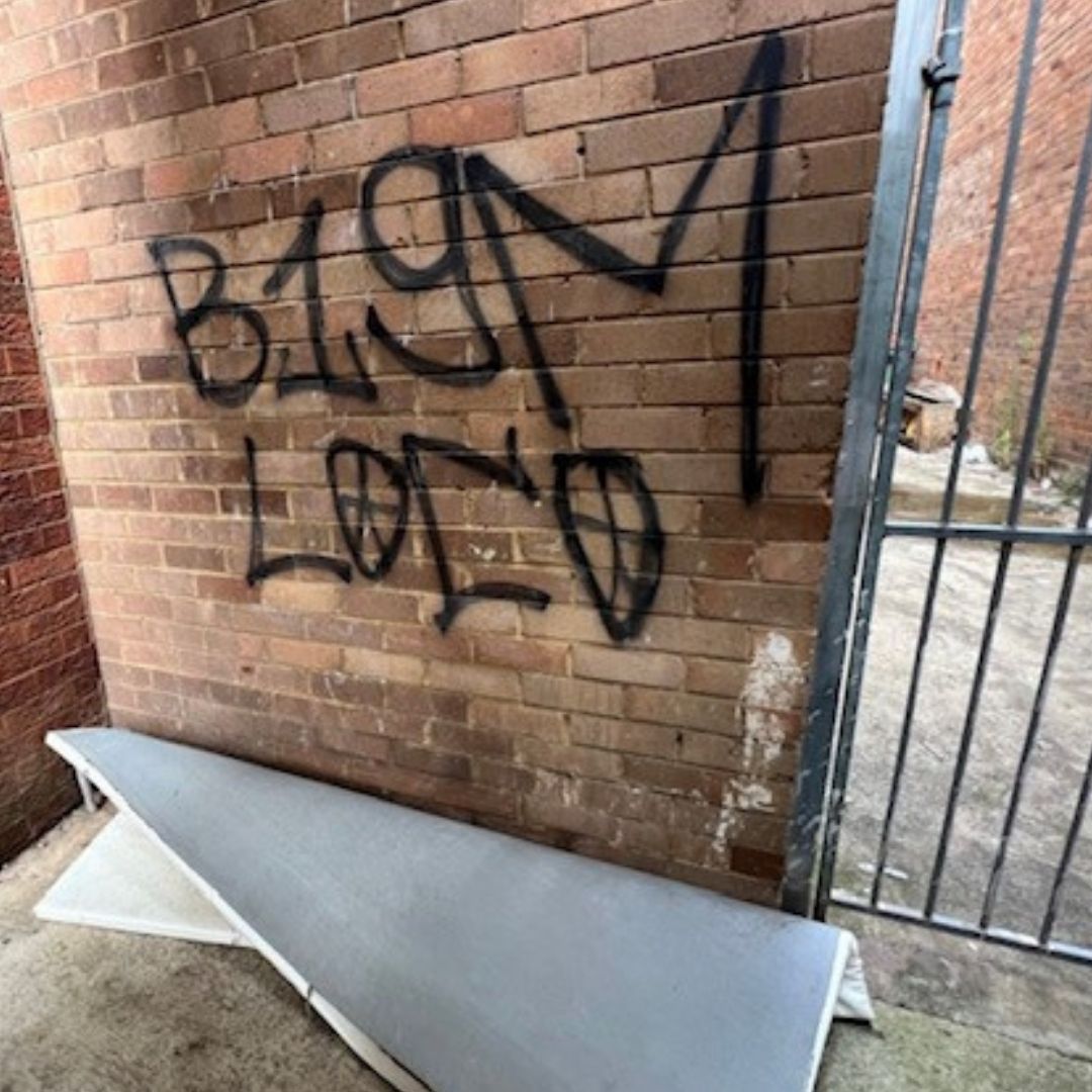 Graffiti Before
